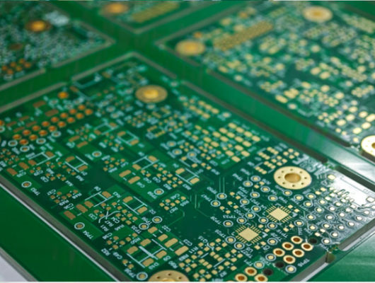 Πίνακα πάχος 0,2 mm-6.00 mm 8mil-126mil υψηλής πυκνότητας Πίνακα μοντέλου 0,4-3,2 mm πάχος για εφαρμογές υψηλής πυκνότητας